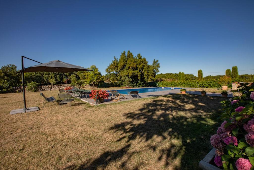 Domaine De Laplan Bed & Breakfast Cezan Luaran gambar